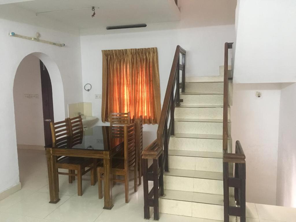 Hotel Montecello Thiruvananthapuram Exterior foto